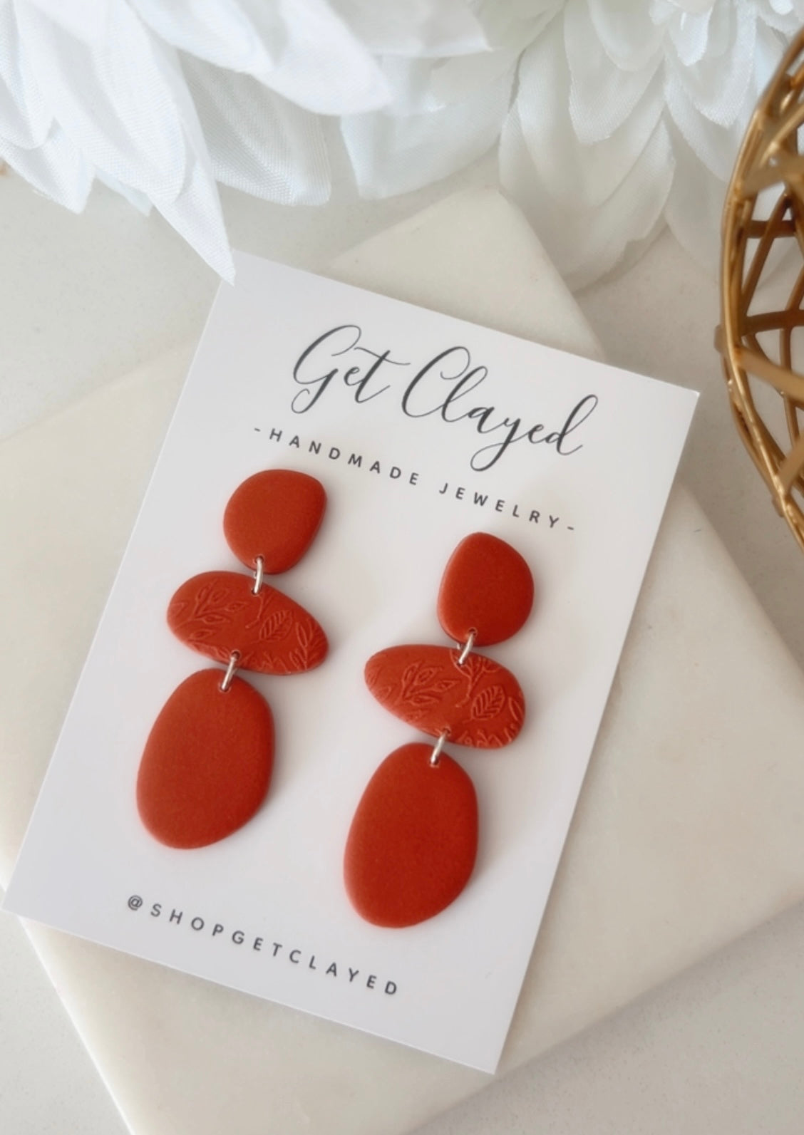 Organic fall dangle with pattern