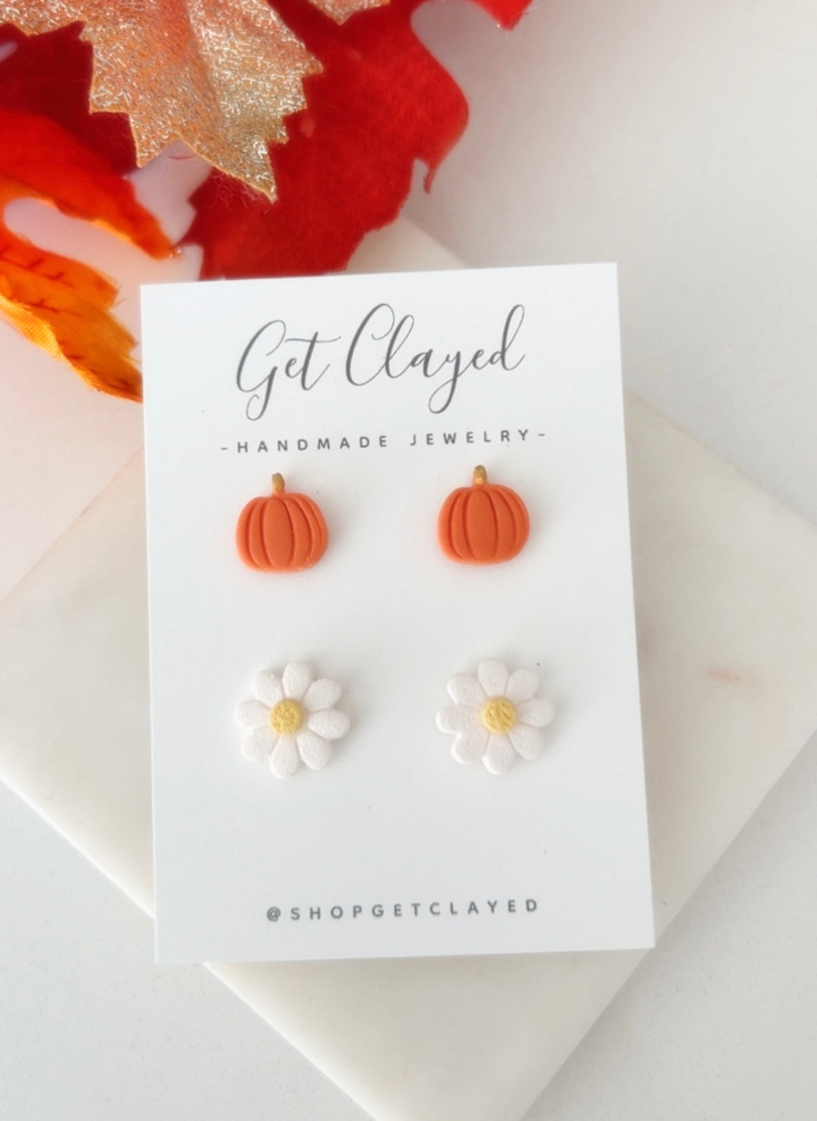 Pumpkin / daisy stud set
