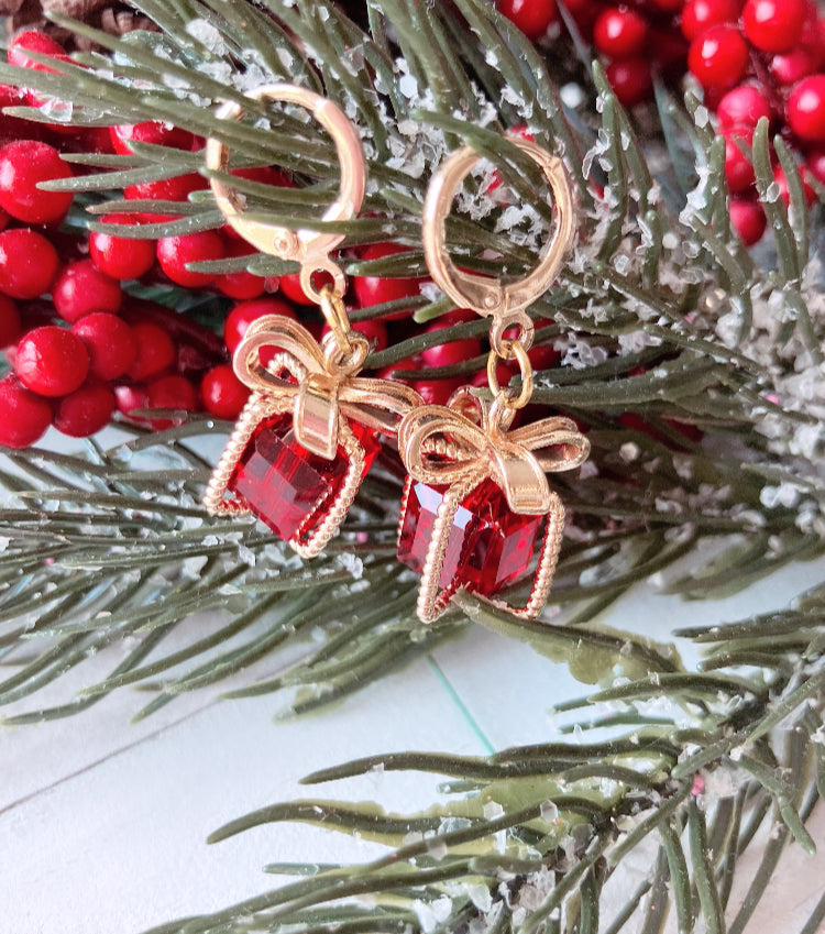 18k gold plated present huggies