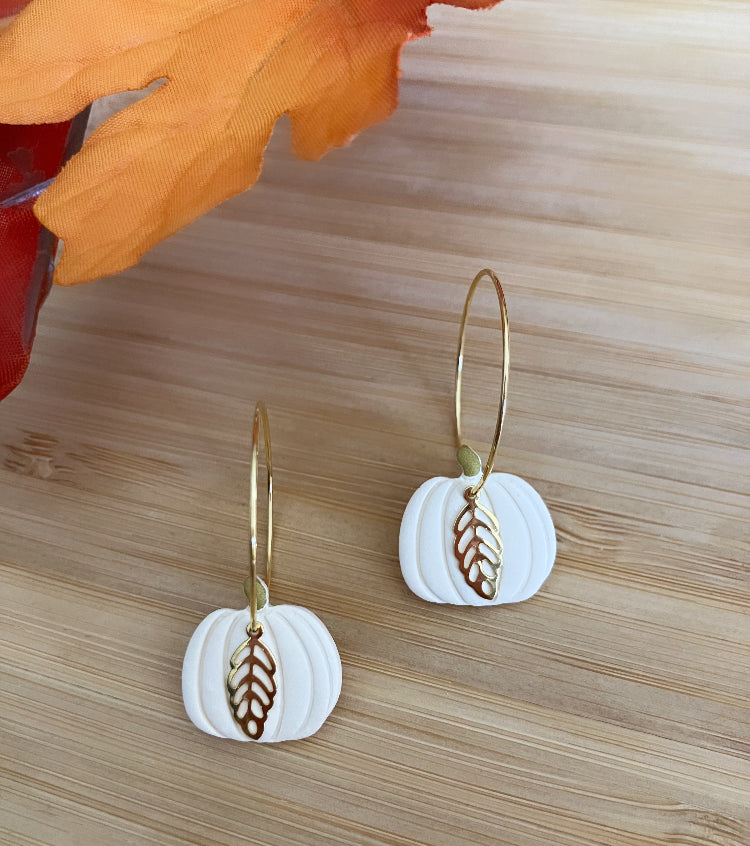 Pumpkin leaf hoops