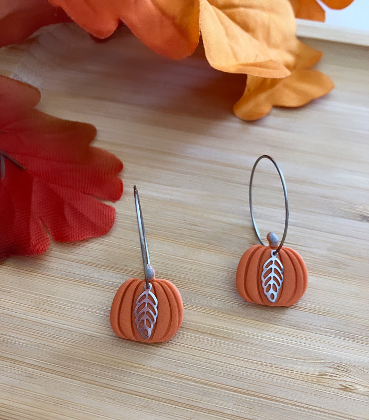 Pumpkin leaf hoops