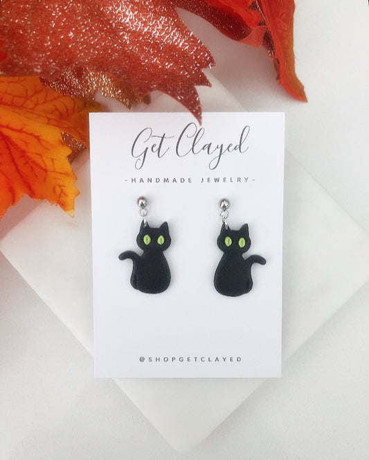 Cat dangles