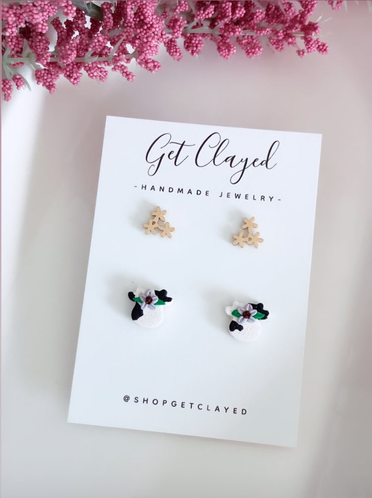 Floral cow stud set