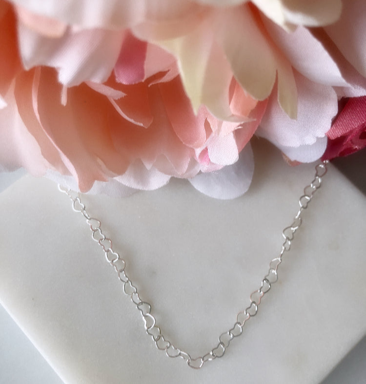 Dainty heart necklace