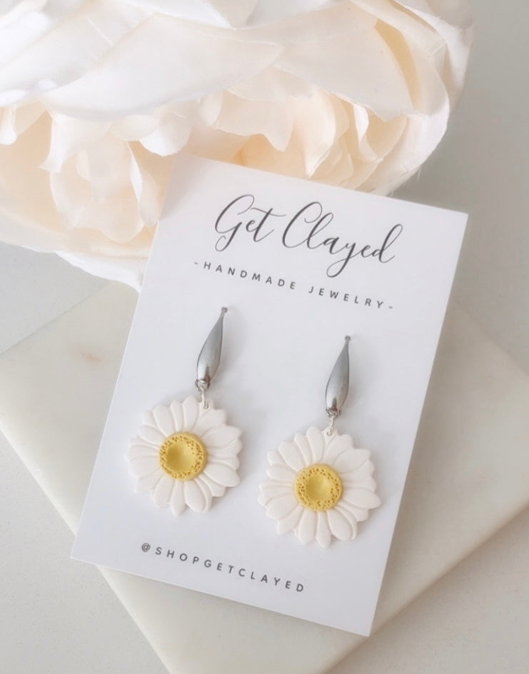 Daisy dangles
