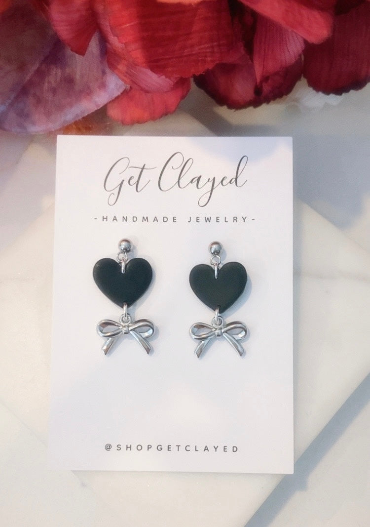 Black heart + bows