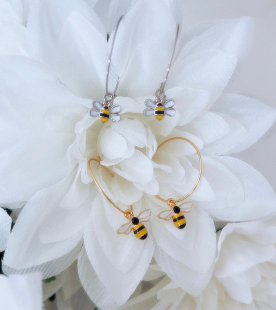 Bee hoops